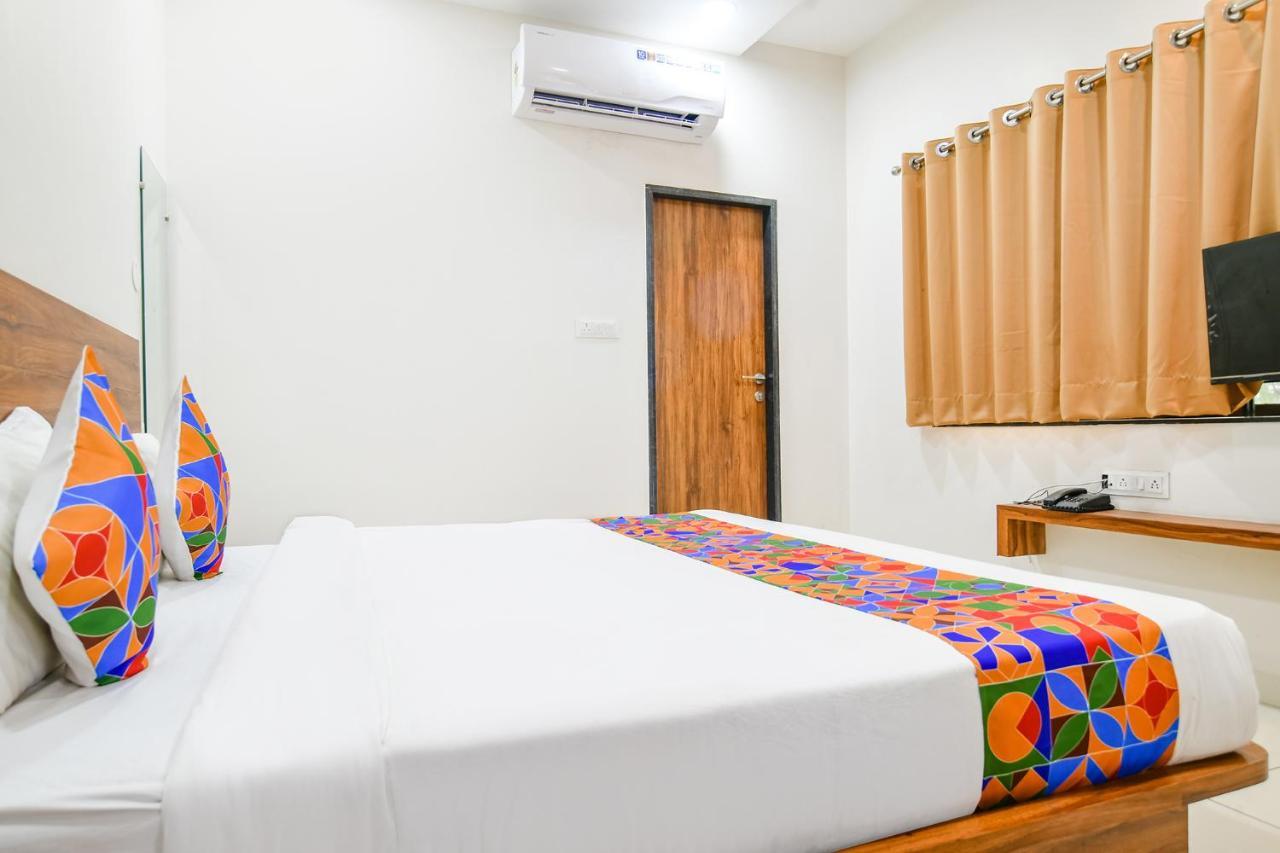 Hotel O Blue Sky إندور المظهر الخارجي الصورة