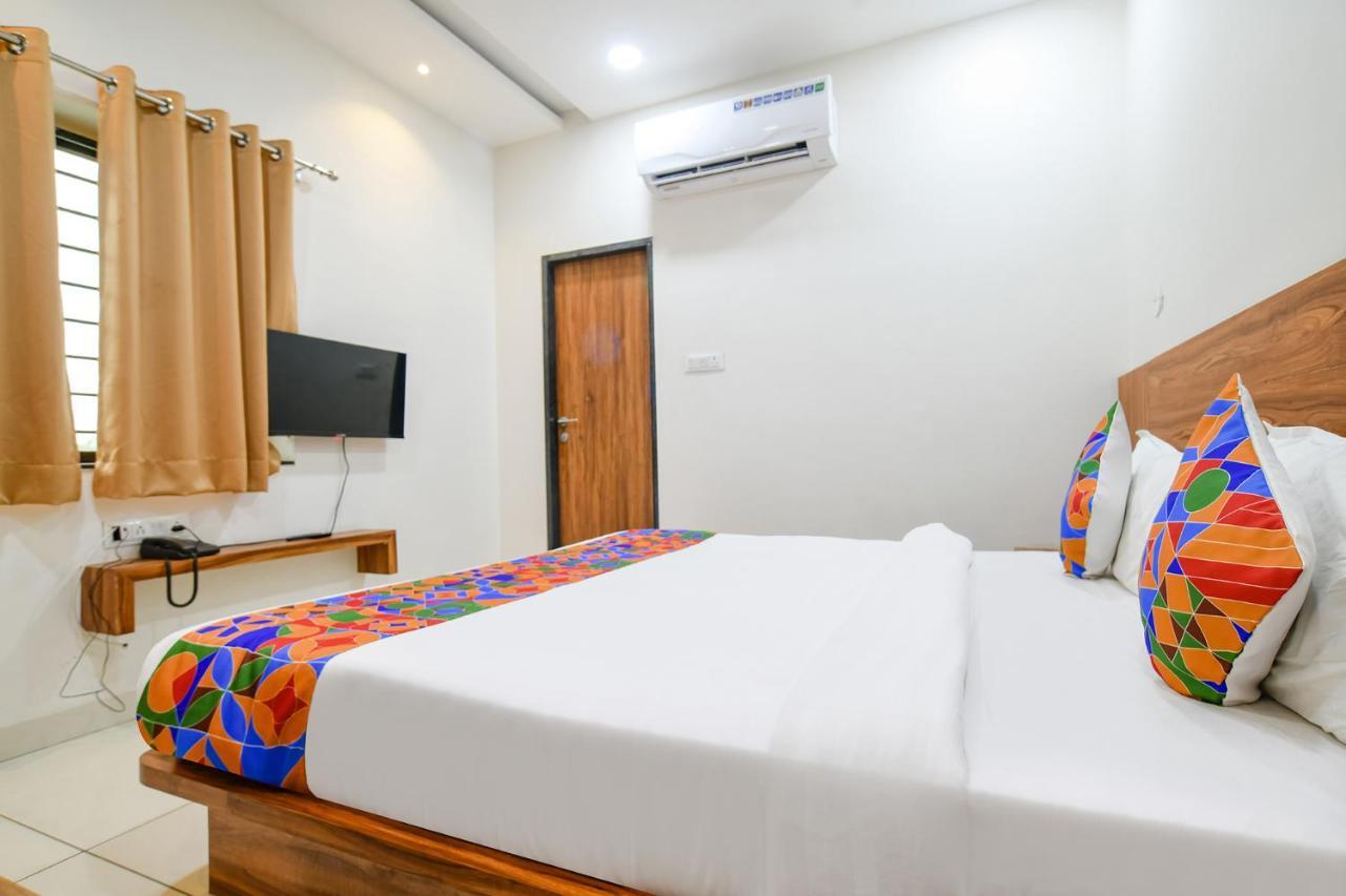 Hotel O Blue Sky إندور المظهر الخارجي الصورة