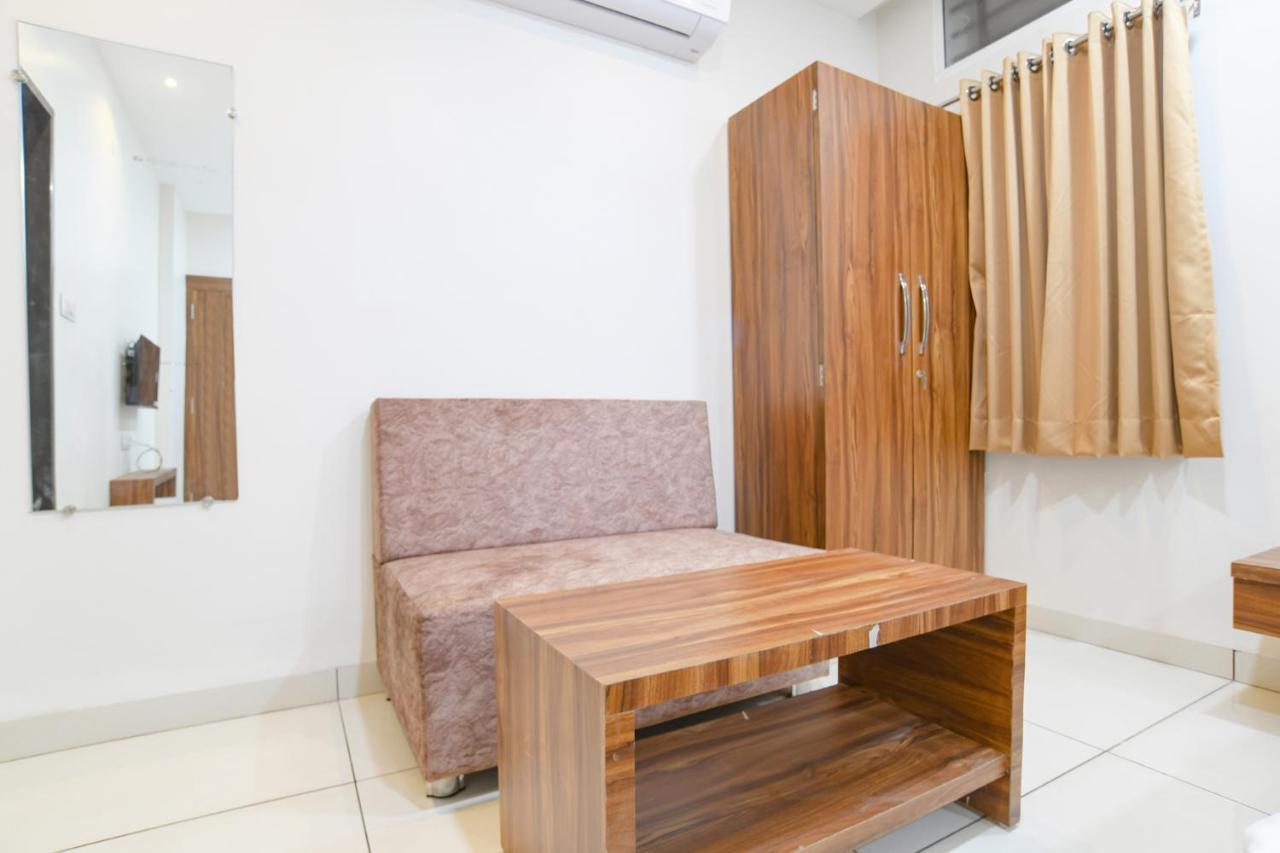 Hotel O Blue Sky إندور المظهر الخارجي الصورة