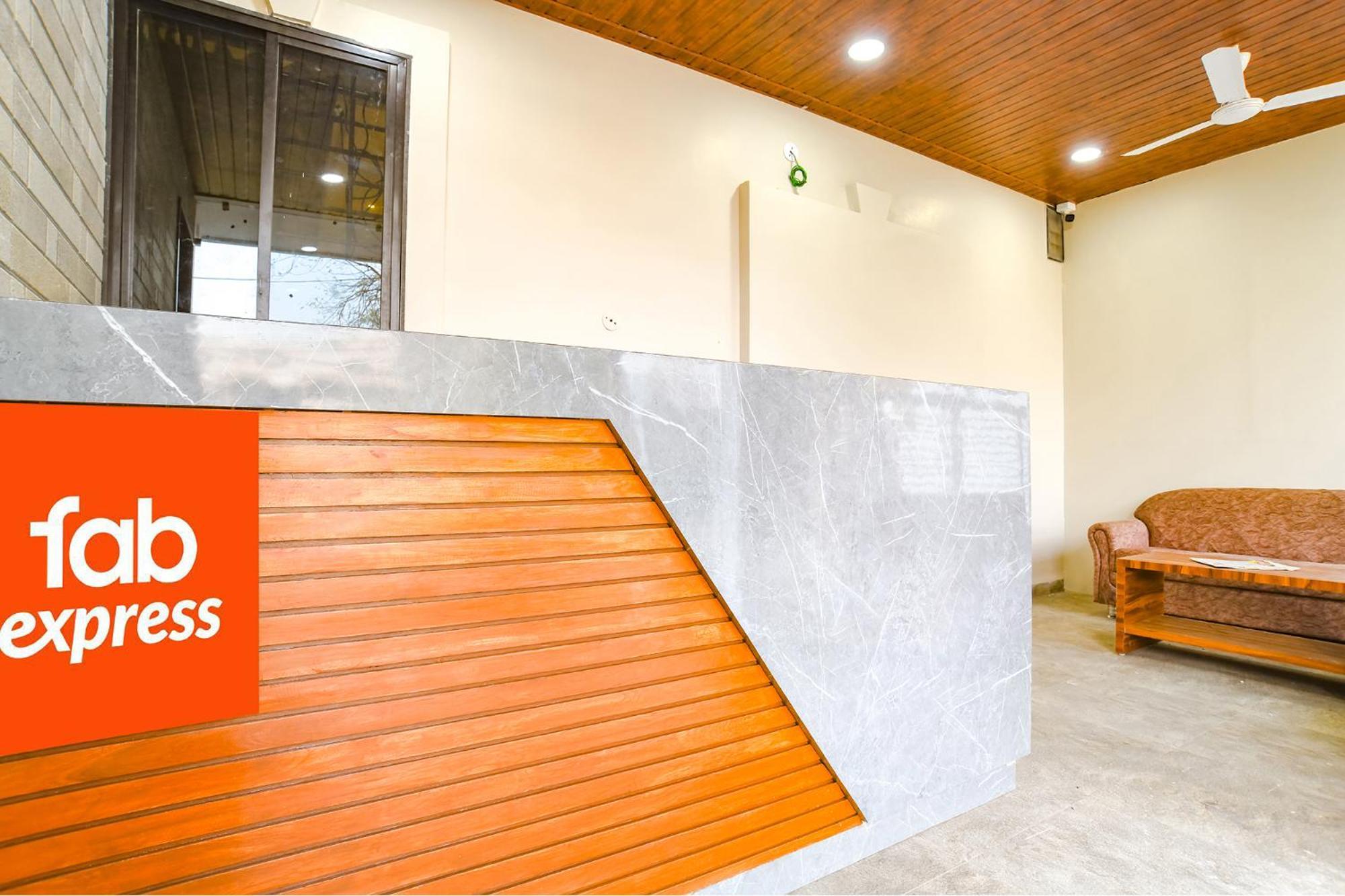 Hotel O Blue Sky إندور المظهر الخارجي الصورة