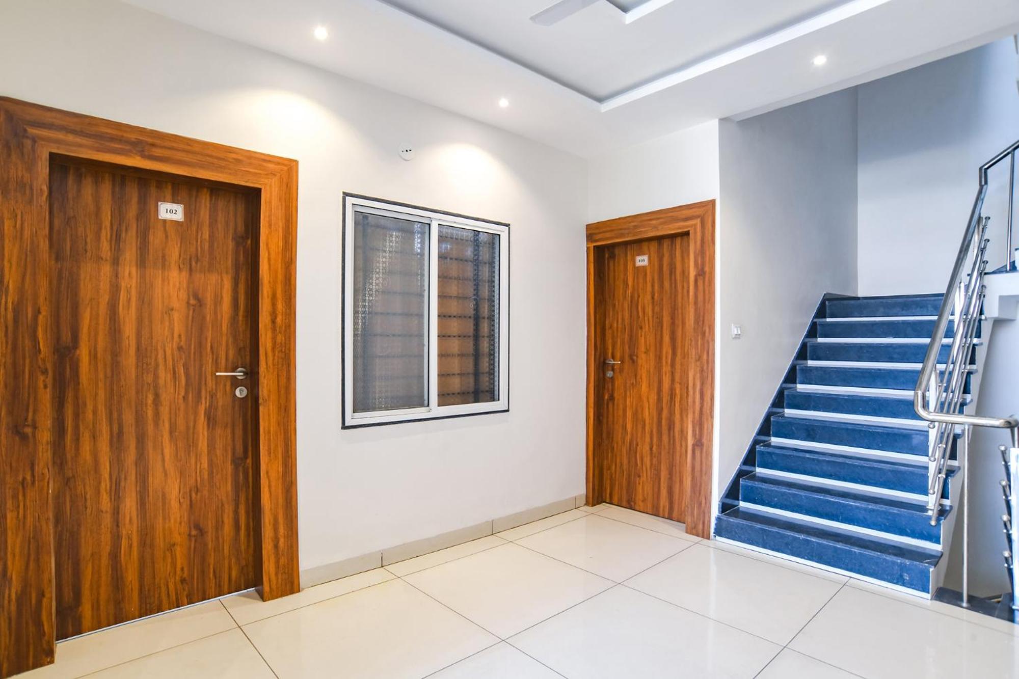 Hotel O Blue Sky إندور المظهر الخارجي الصورة