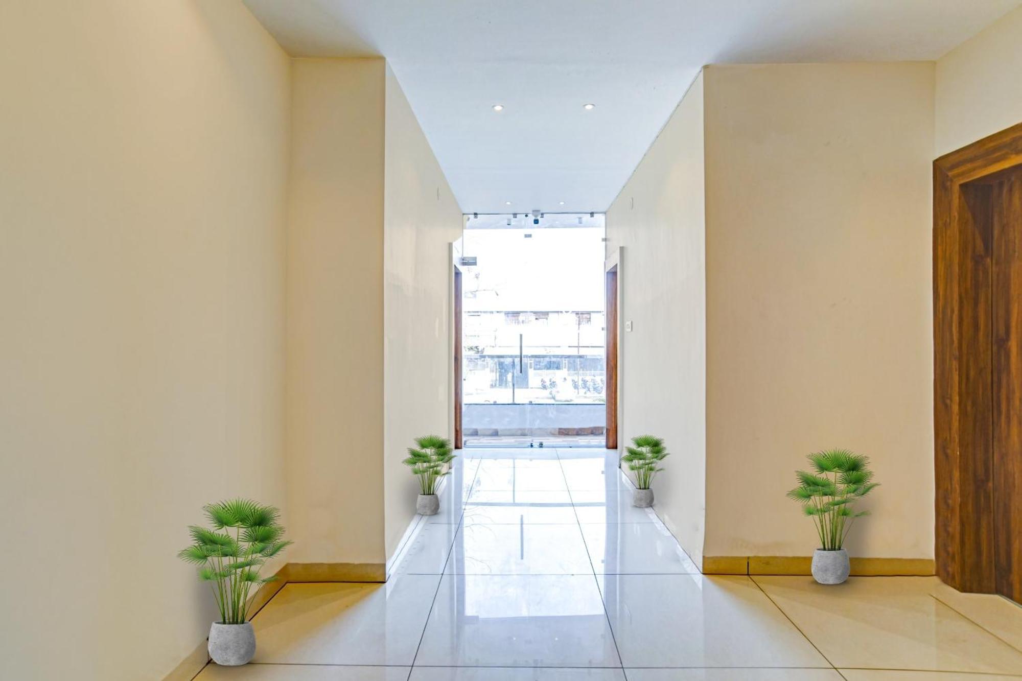 Hotel O Blue Sky إندور المظهر الخارجي الصورة