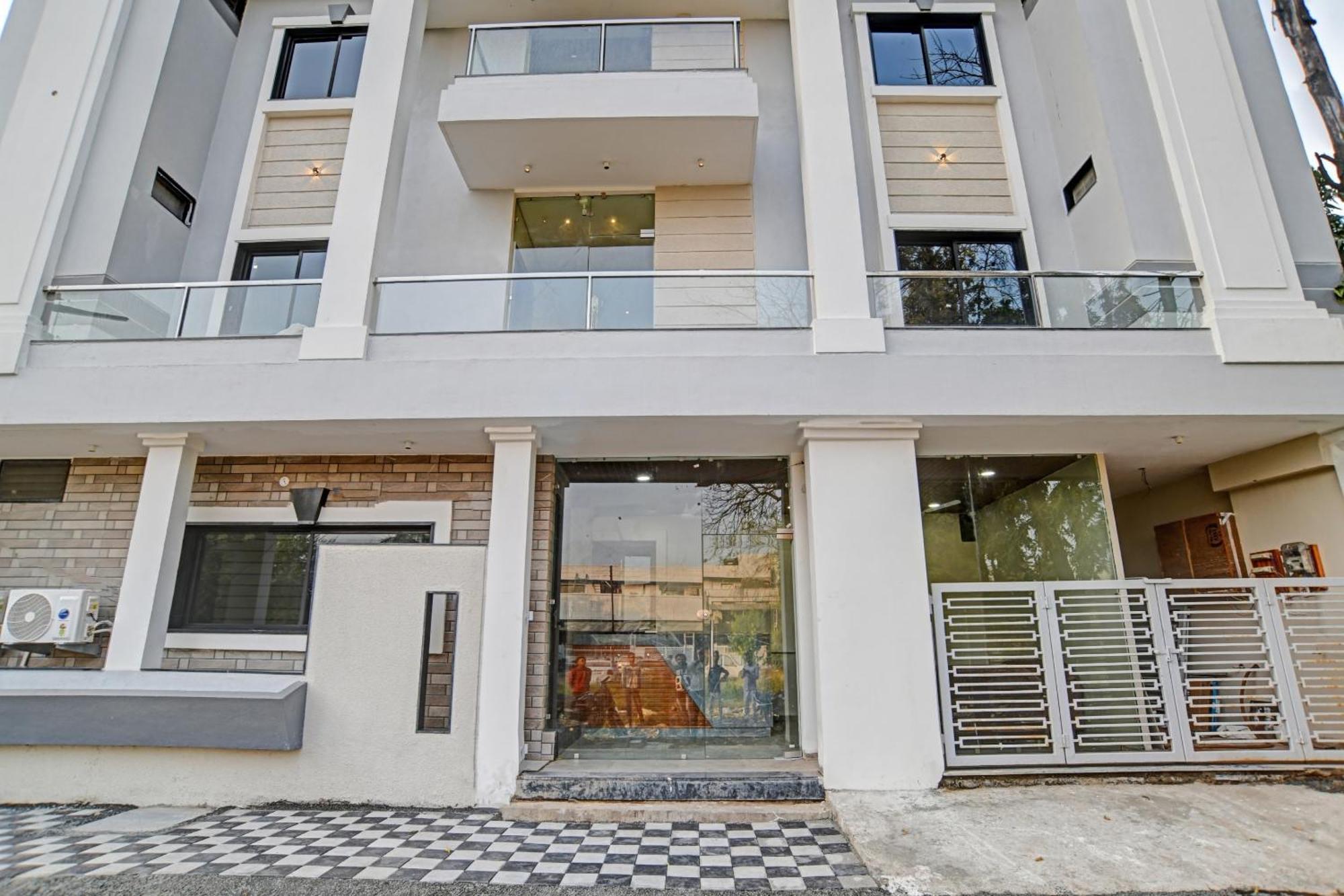 Hotel O Blue Sky إندور المظهر الخارجي الصورة